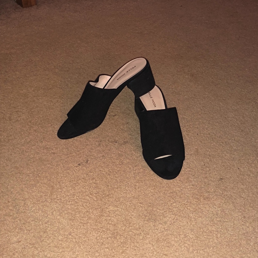 ✨Stylish Black Suede Mules✨